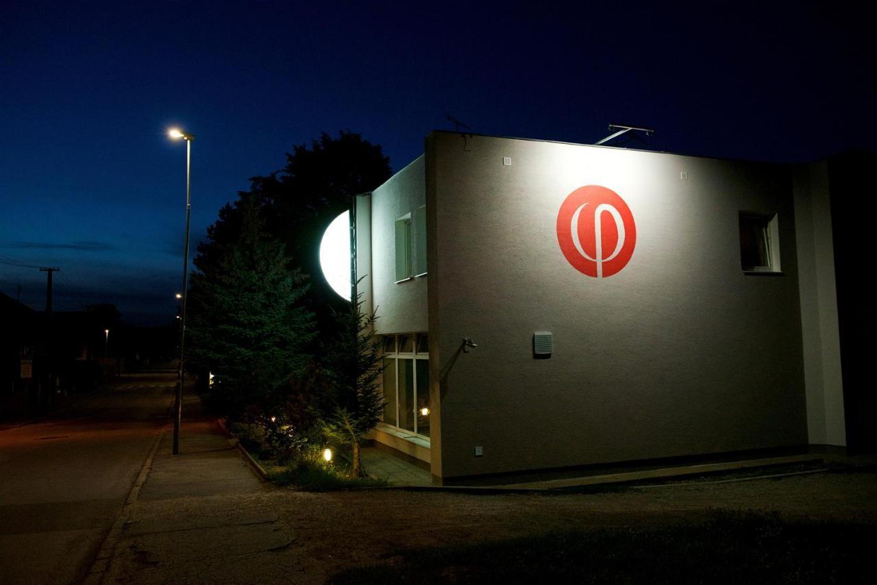 Penzion Formula Trenčín Exterior foto